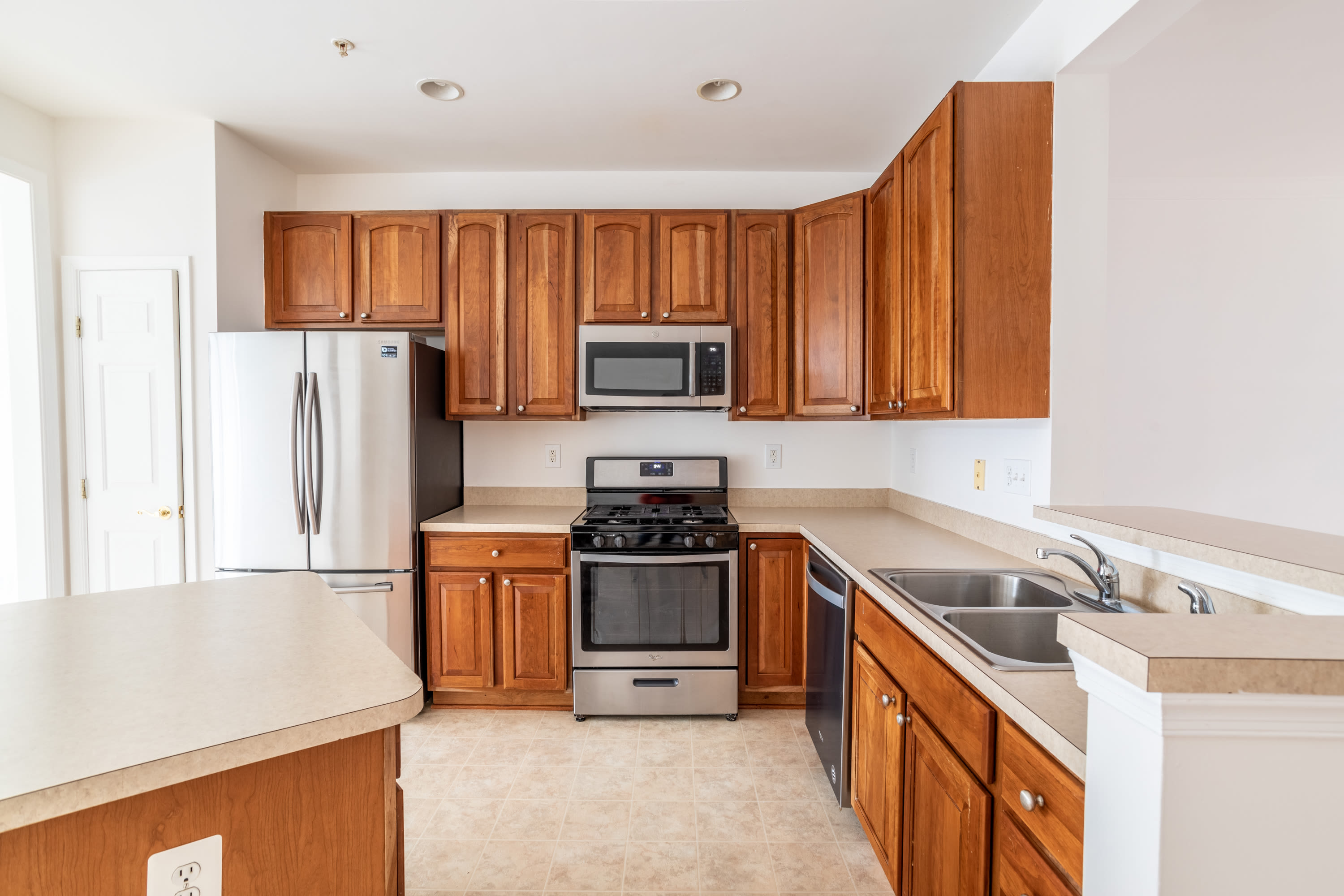 9314 Penrose Street – photo 3