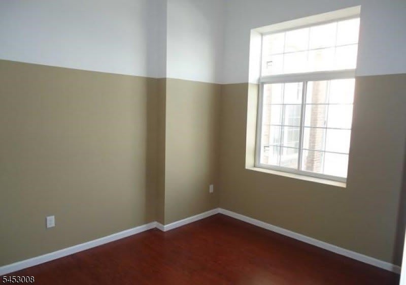 55 Westervelt Ave – photo 3