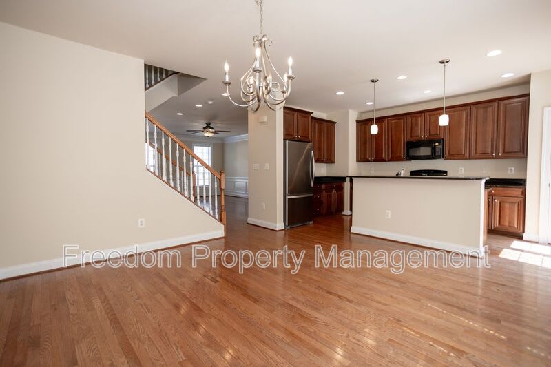 16021 Pitner St. – photo 3