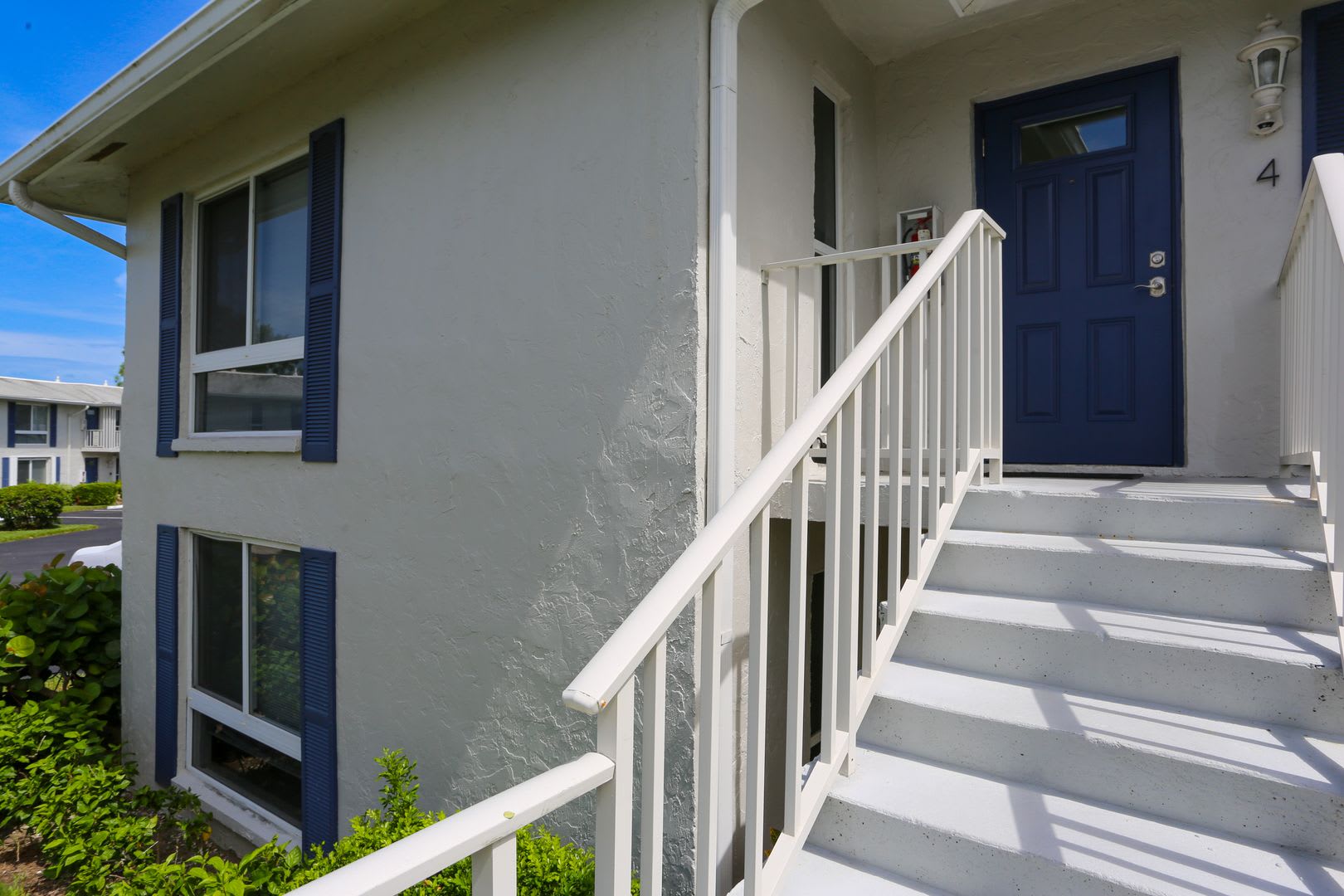 Glades Country Club 2 2 With Golf Beautiful Unit Ready For You To Rent Seasonally – photo 4