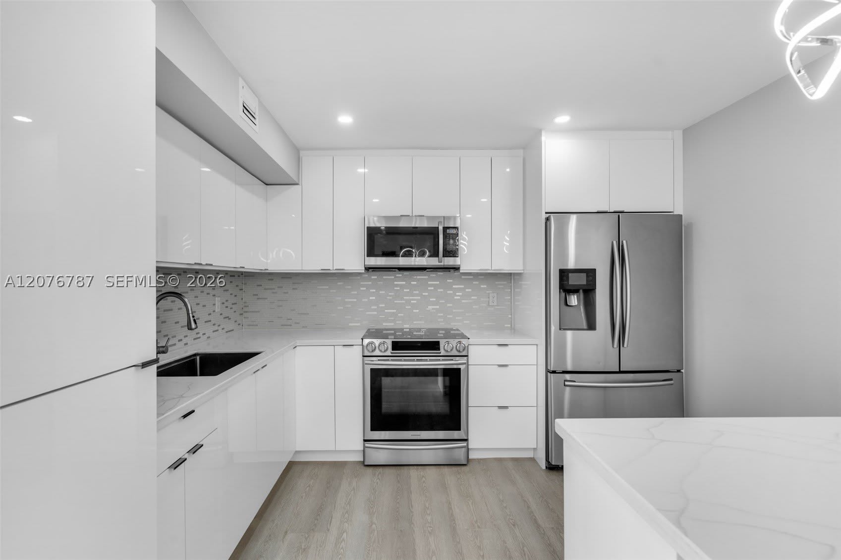 11755 SW 18th St – photo 3