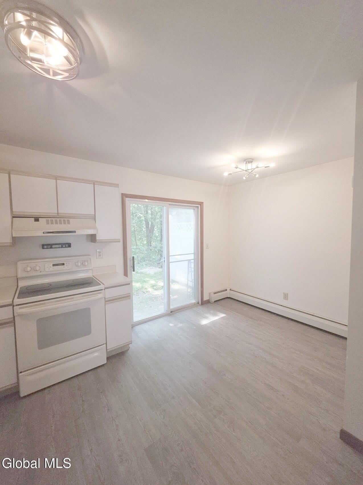 23 Warsaw Avenue – photo 5