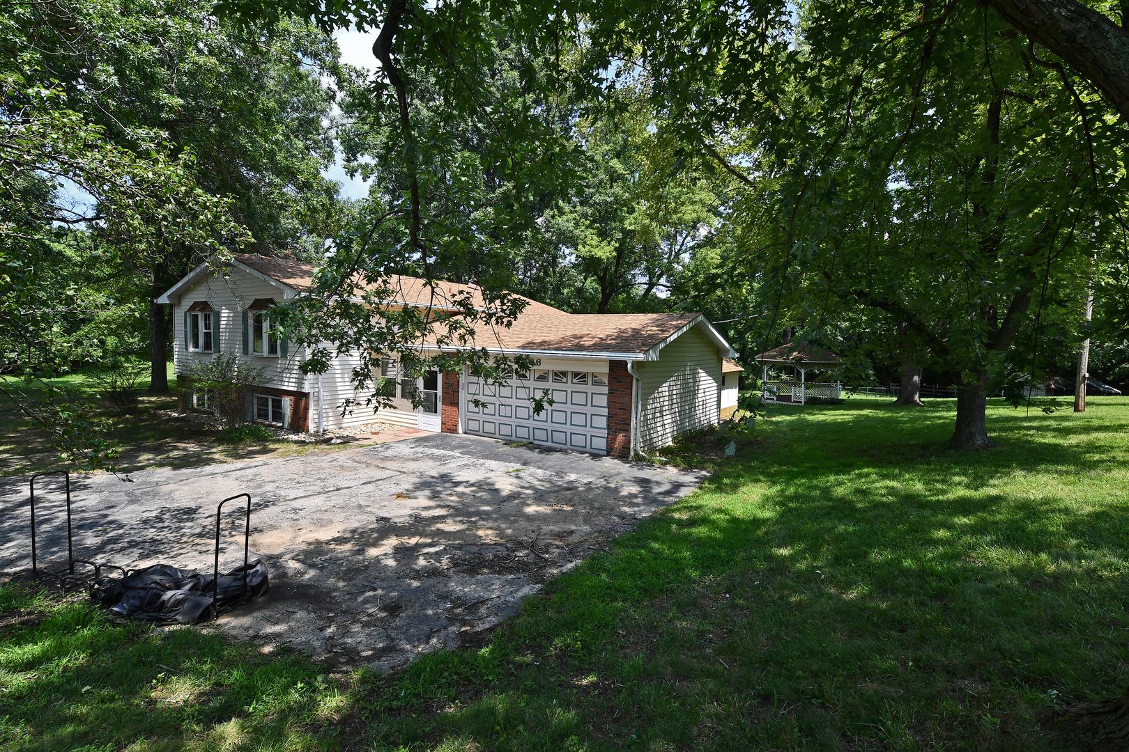 2706 CHRISTY AVE – photo 3