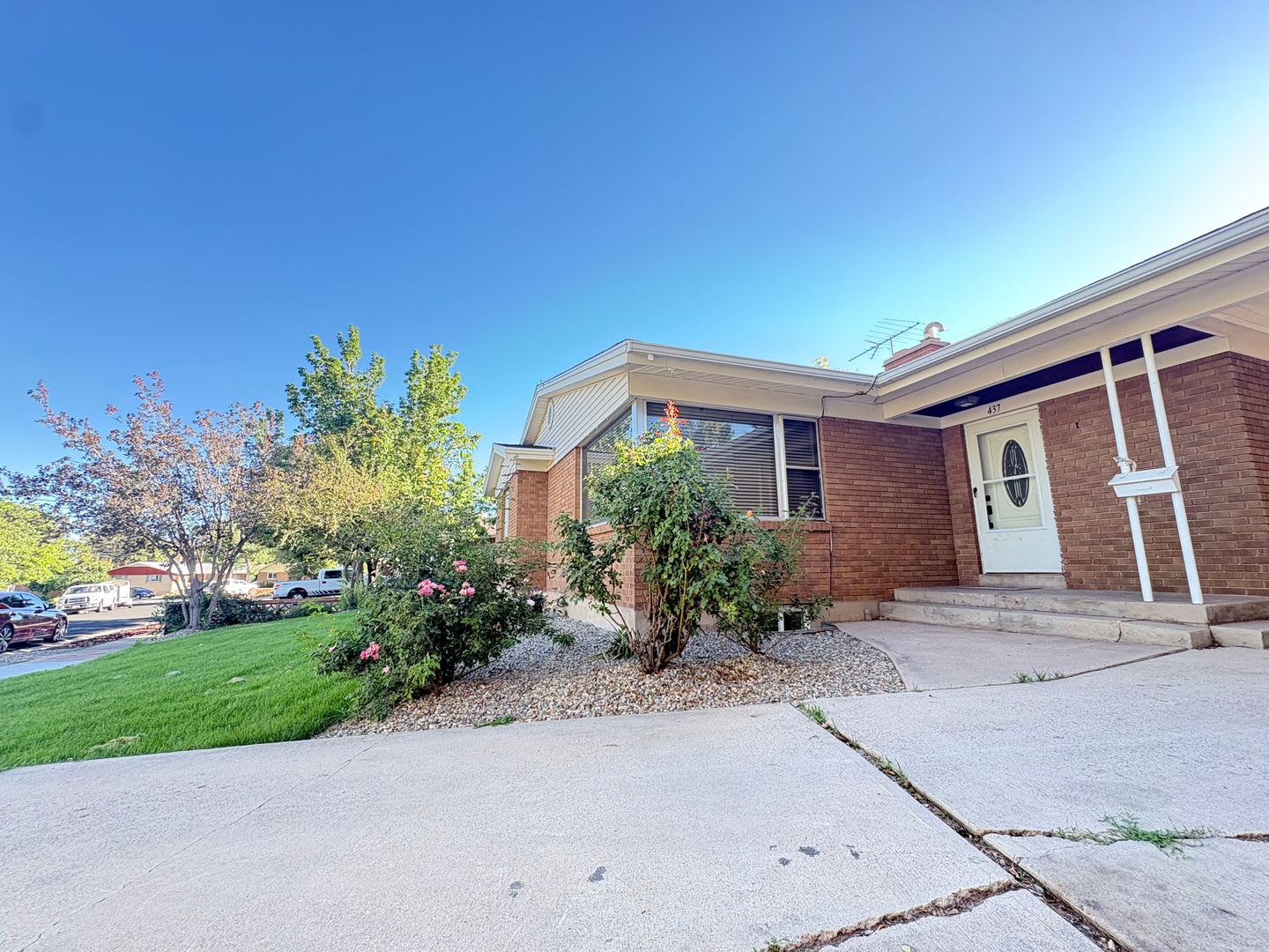 Single-Family home available now – photo 3