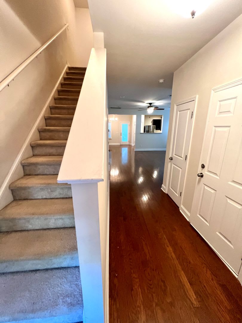 3/2.5 townhouse in West Ashley in the Carolina Bay Community! – photo 3