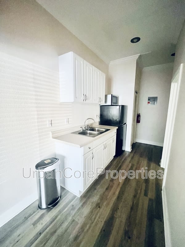 236 4th St N – photo 4