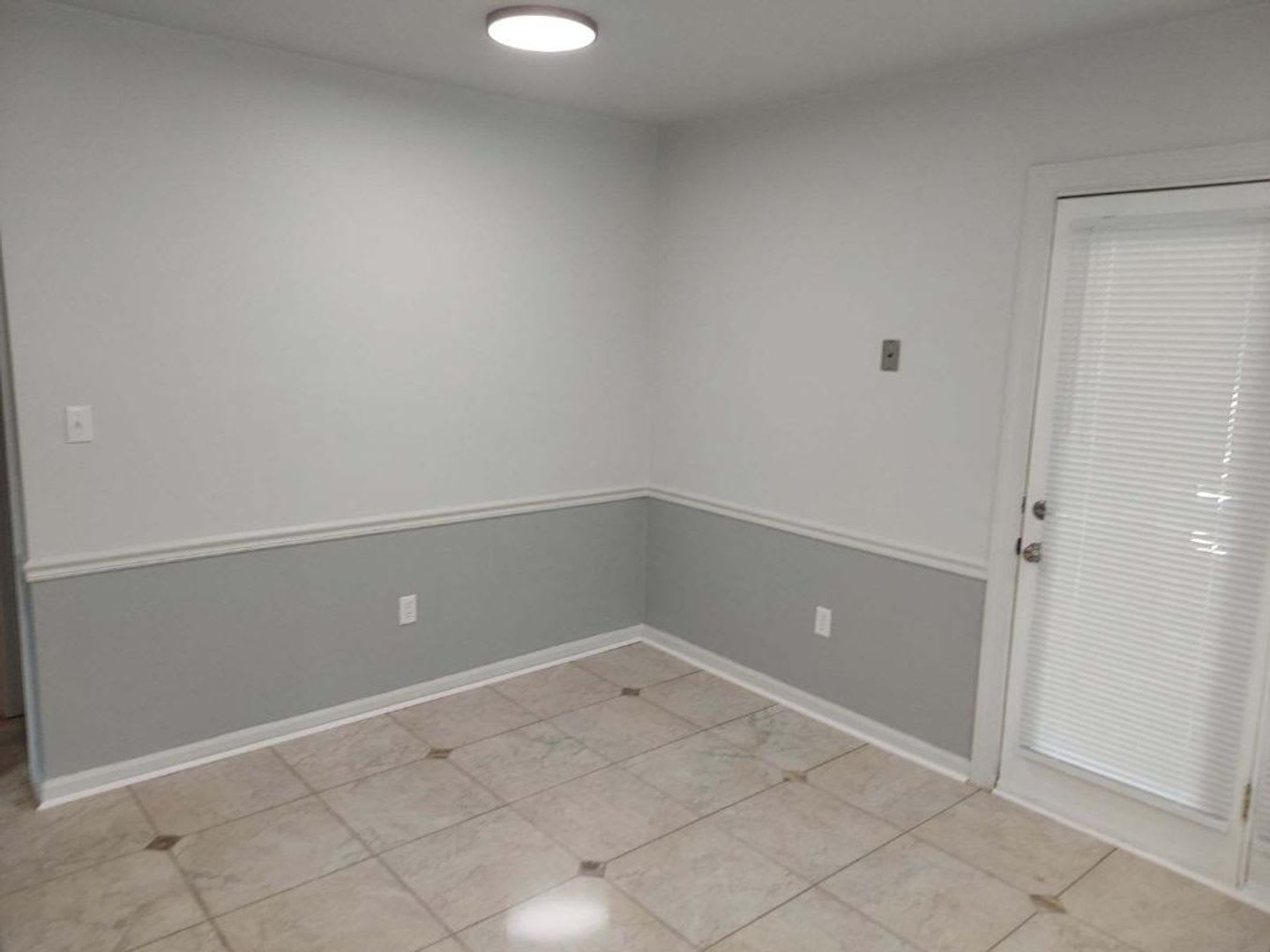 Beautiful Roanoke 2 Bed 2 Bath Duplex – photo 5