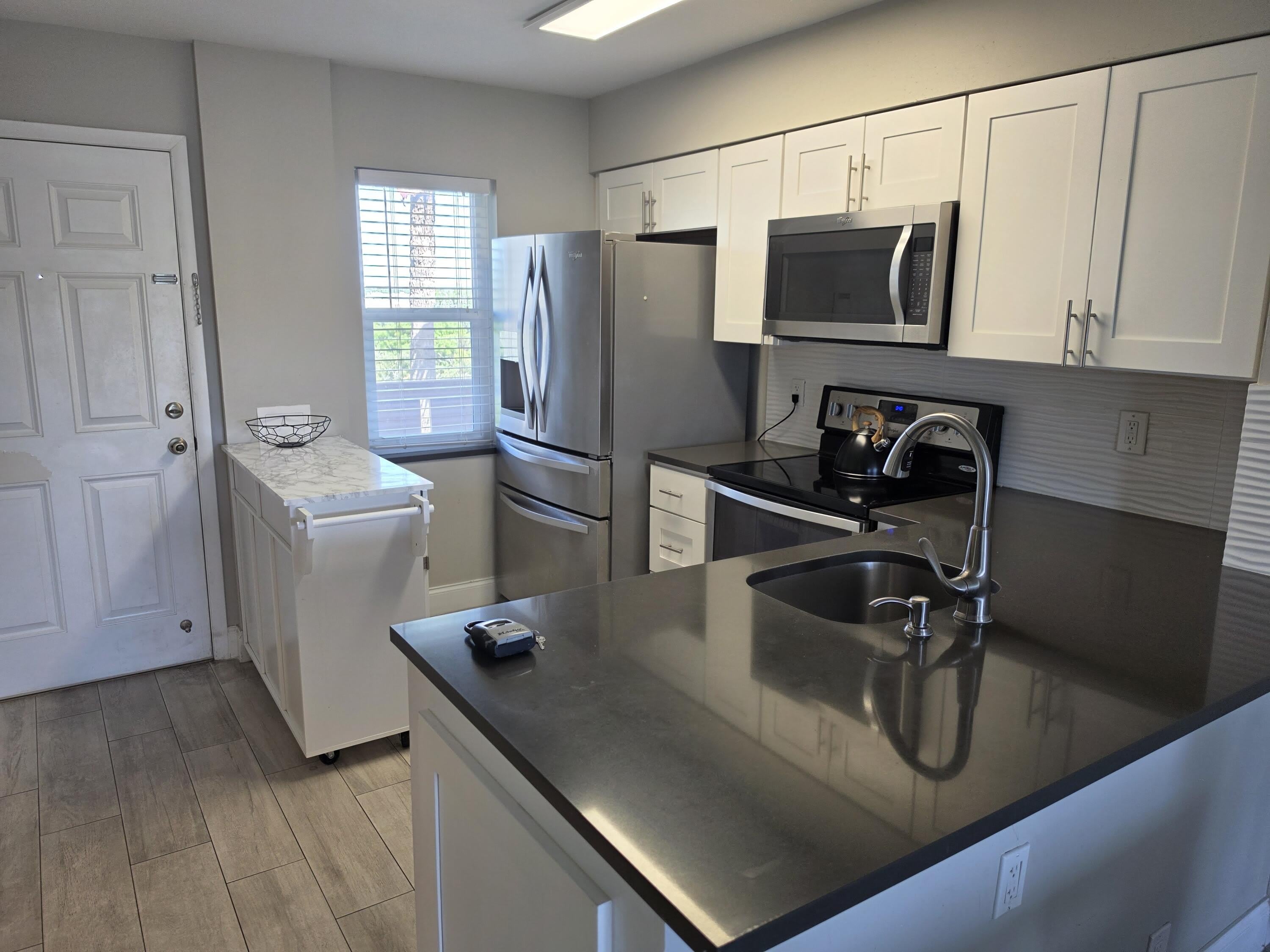 2106 S Cypress Bend Drive – photo 2