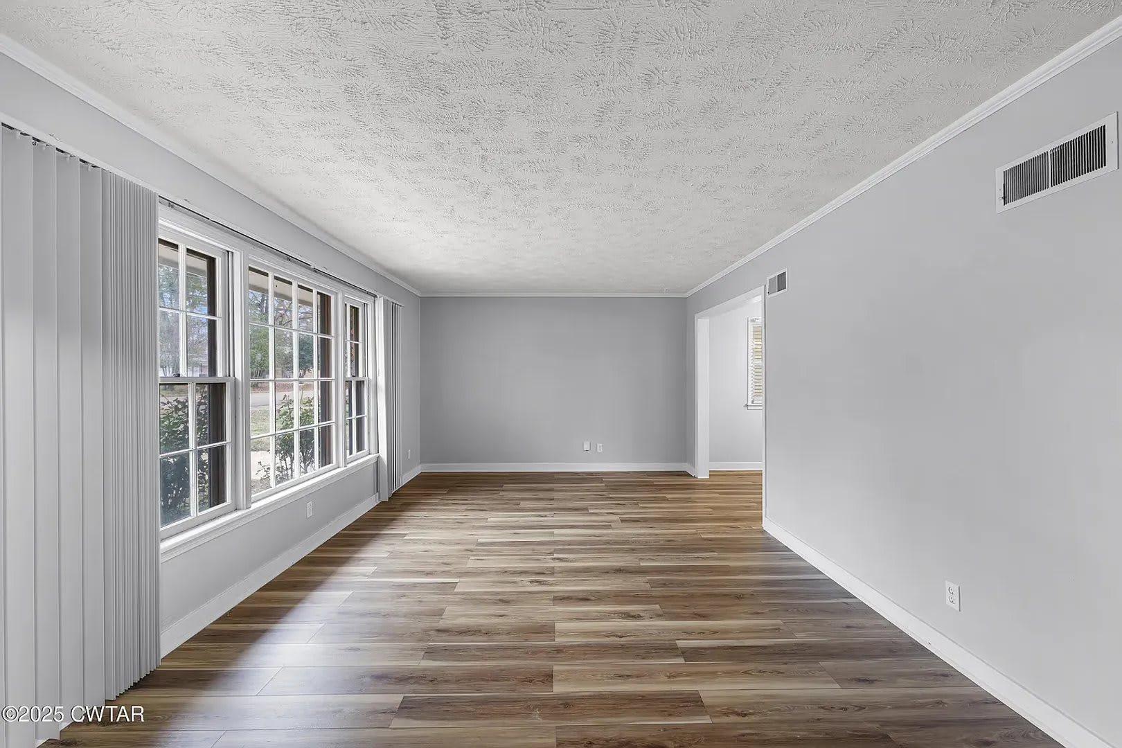 105 Montclair – photo 3