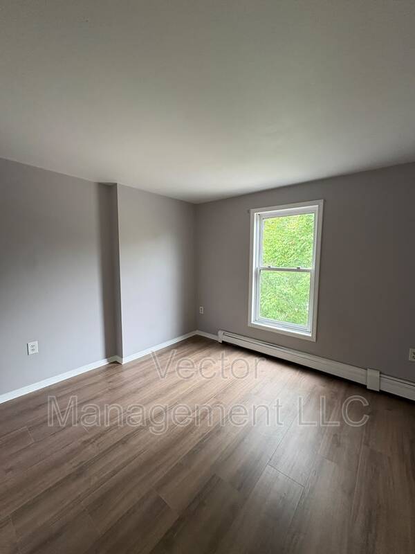 505 Howard Avenue – photo 5