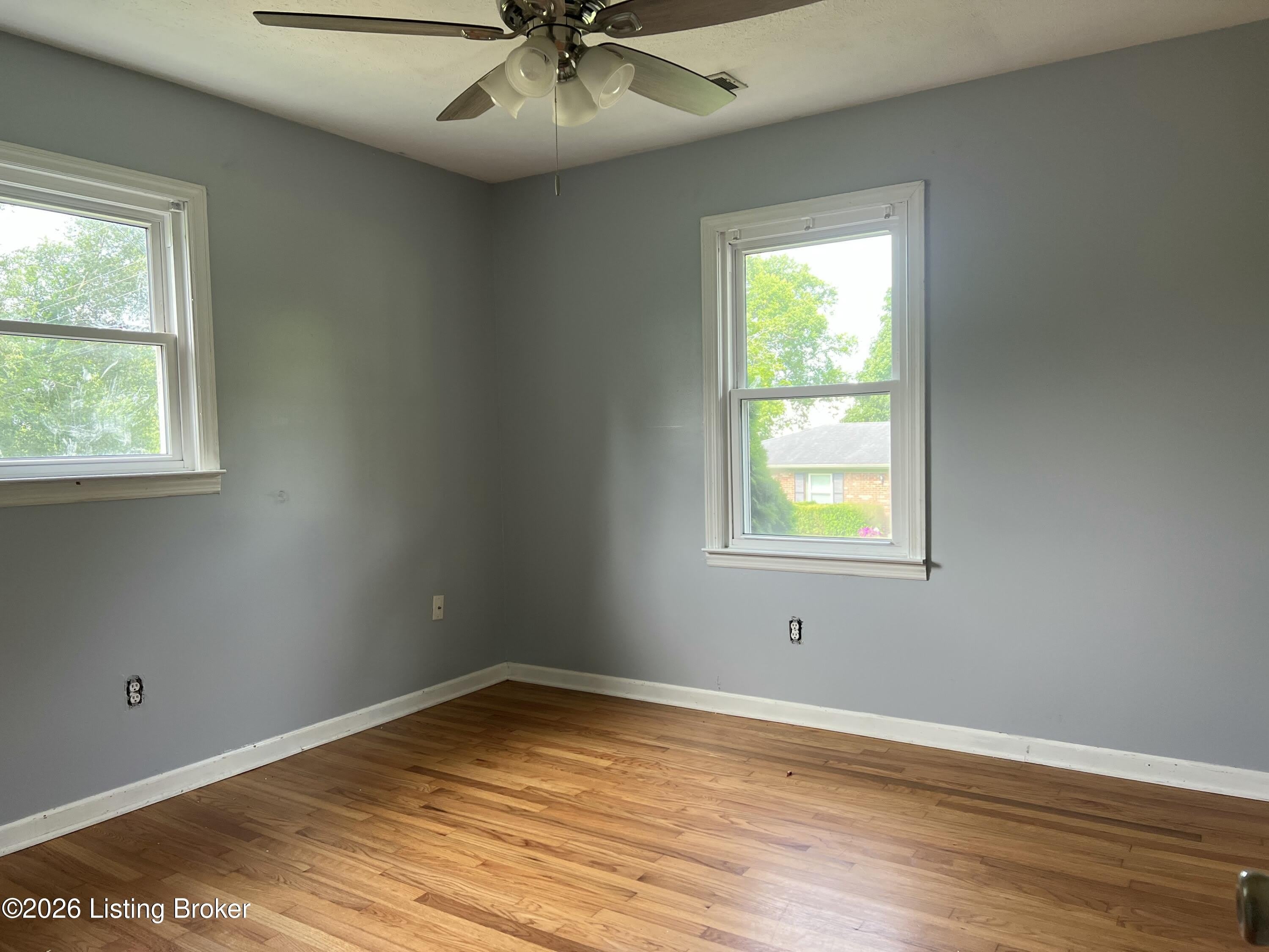 616 Clairview Dr – photo 4