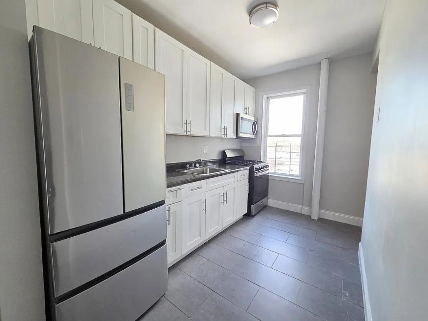 4400 Wickham Avenue – photo 2
