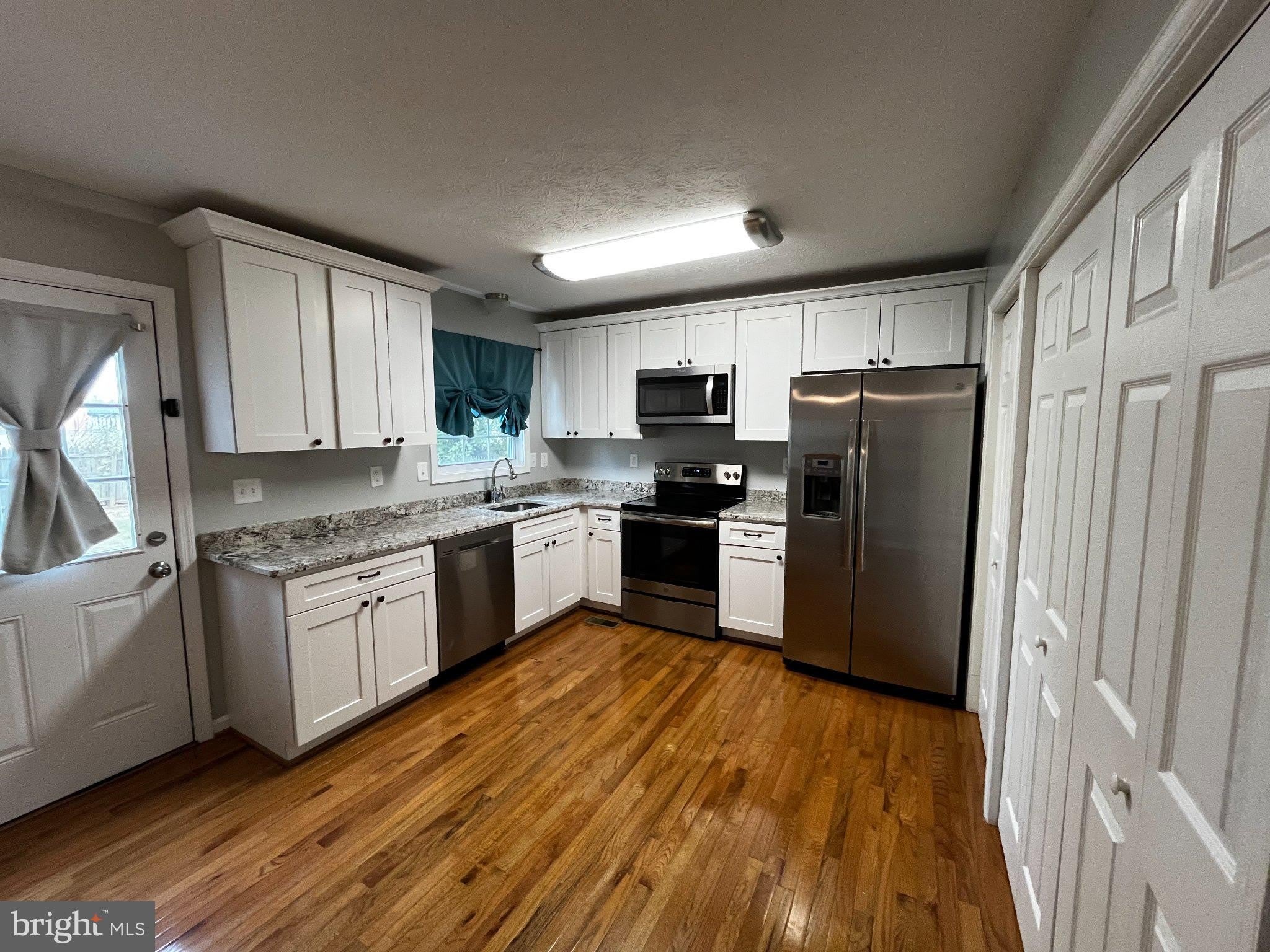 202 CARROLL Drive – photo 5