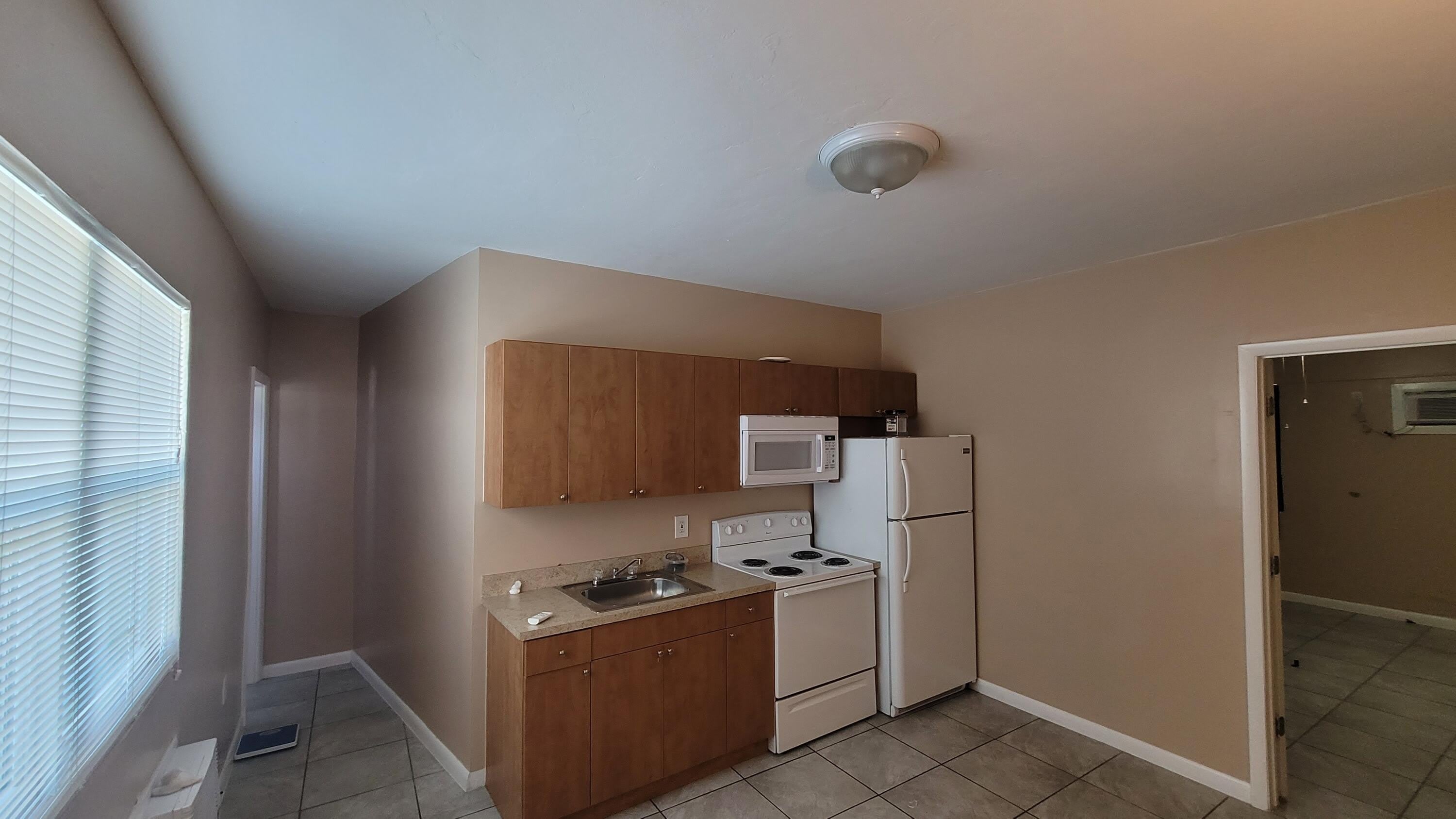195 Gardenia Street – photo 3