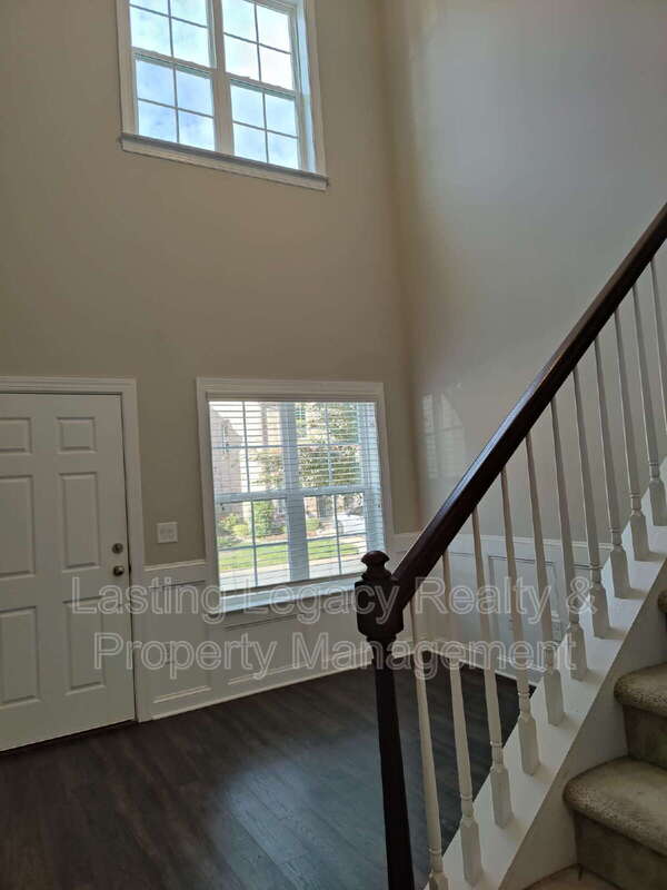 847 Silverleaf Dr – photo 3