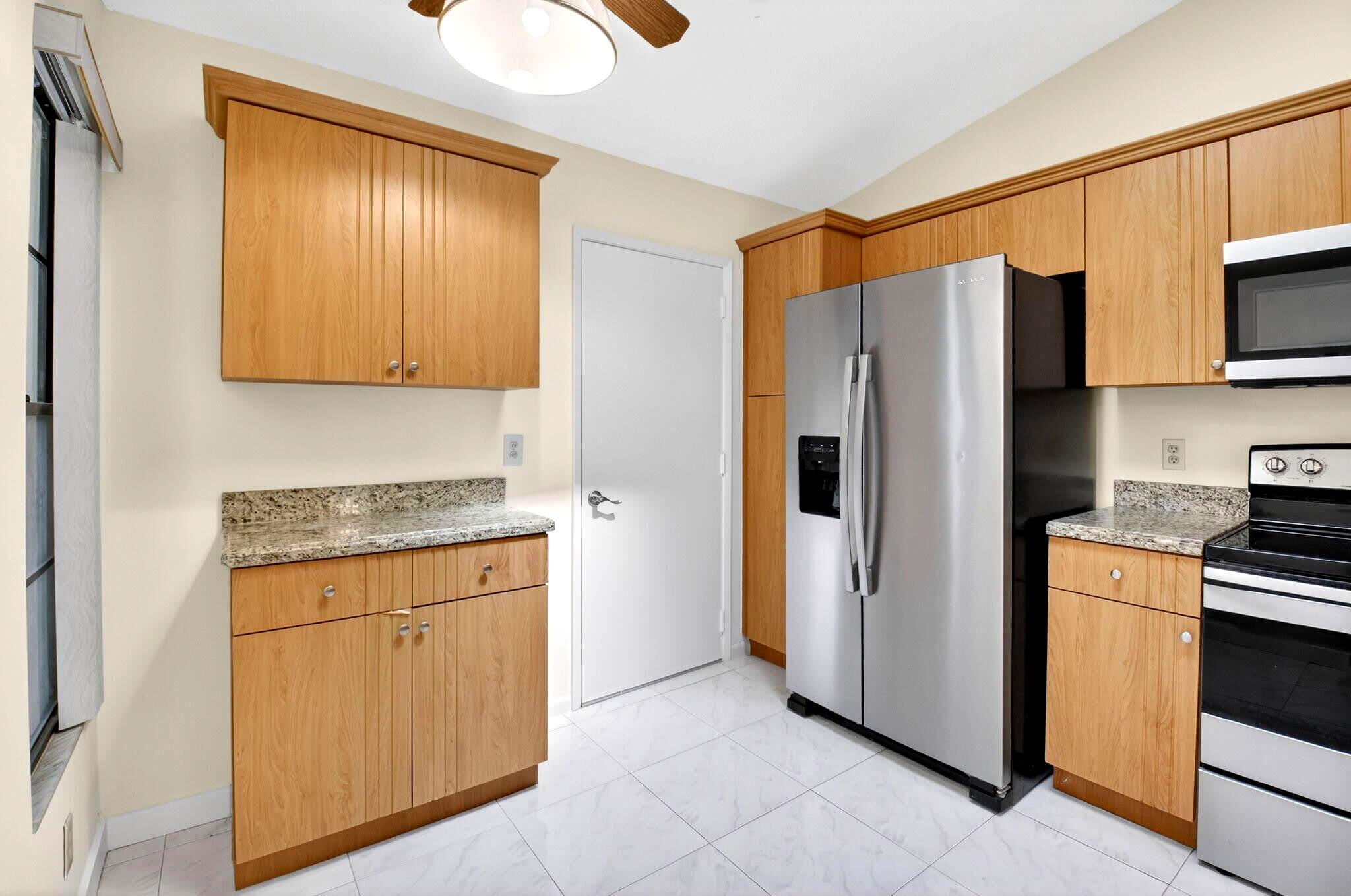 10938 Roebelini Palm Court – photo 4