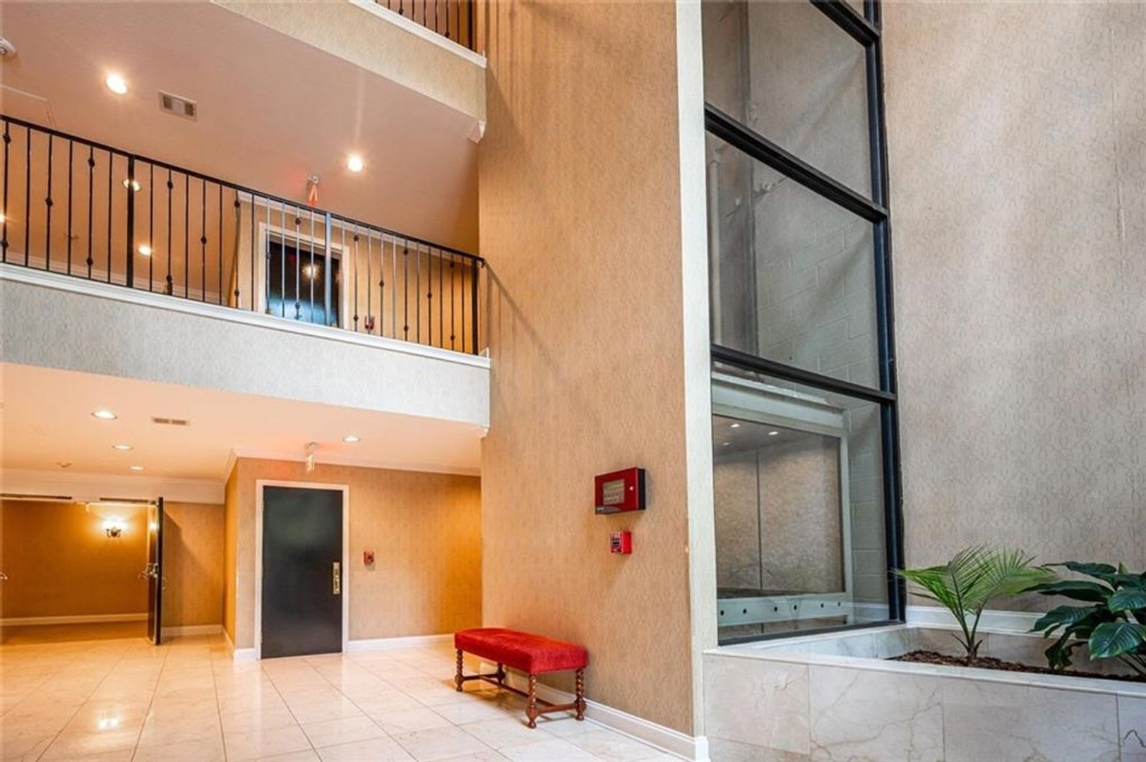 Charming 2BR Condo in Atlanta – photo 2