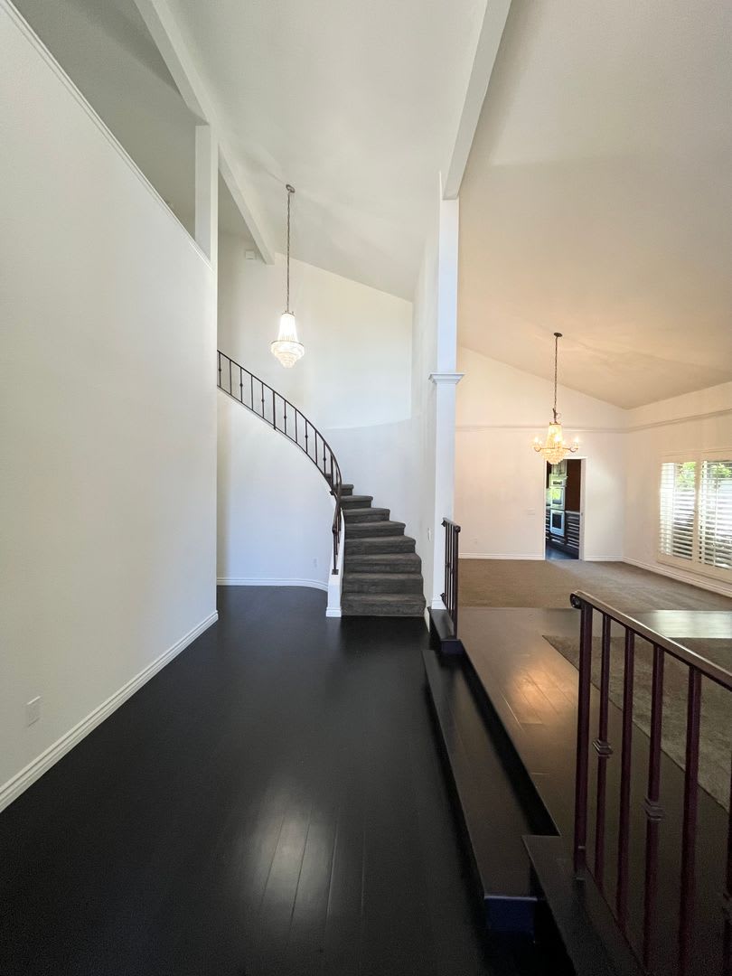 Stunning Spacious 4Bd 3Ba Luxurious Home In University City Only 6 495 Mo – photo 2