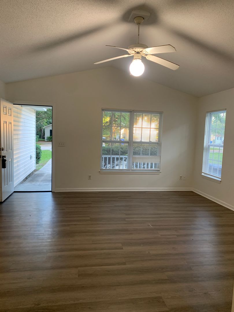 3 Bedroom 2 Bath House On Charter Drive Available Now – photo 2