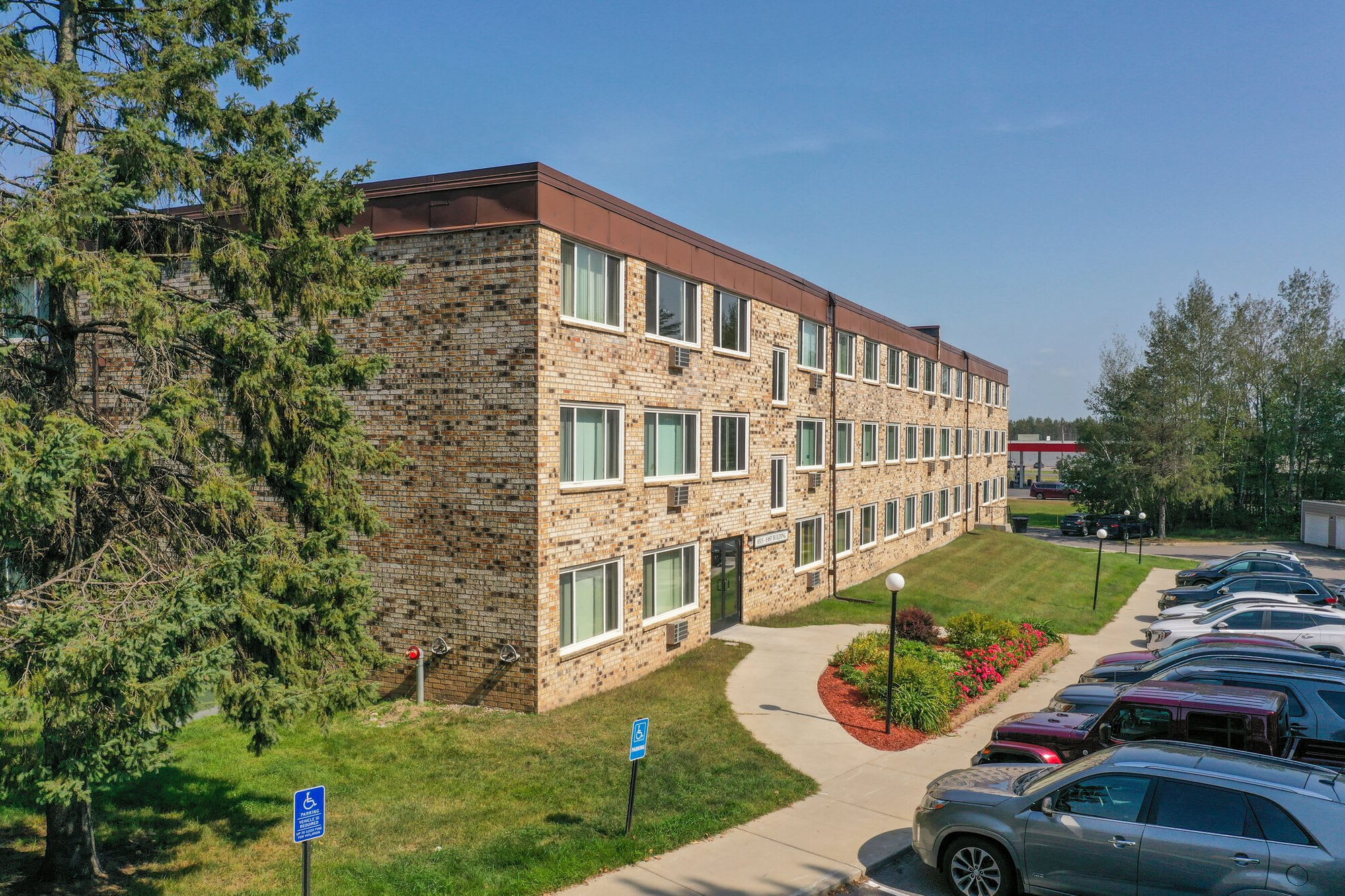 Park Villa – photo 1