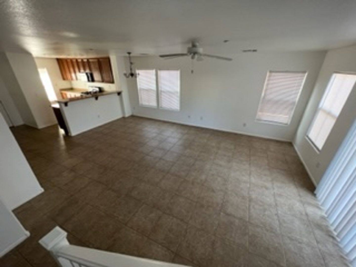 Henderson 3 Bedroom in Gated Community! – photo 3