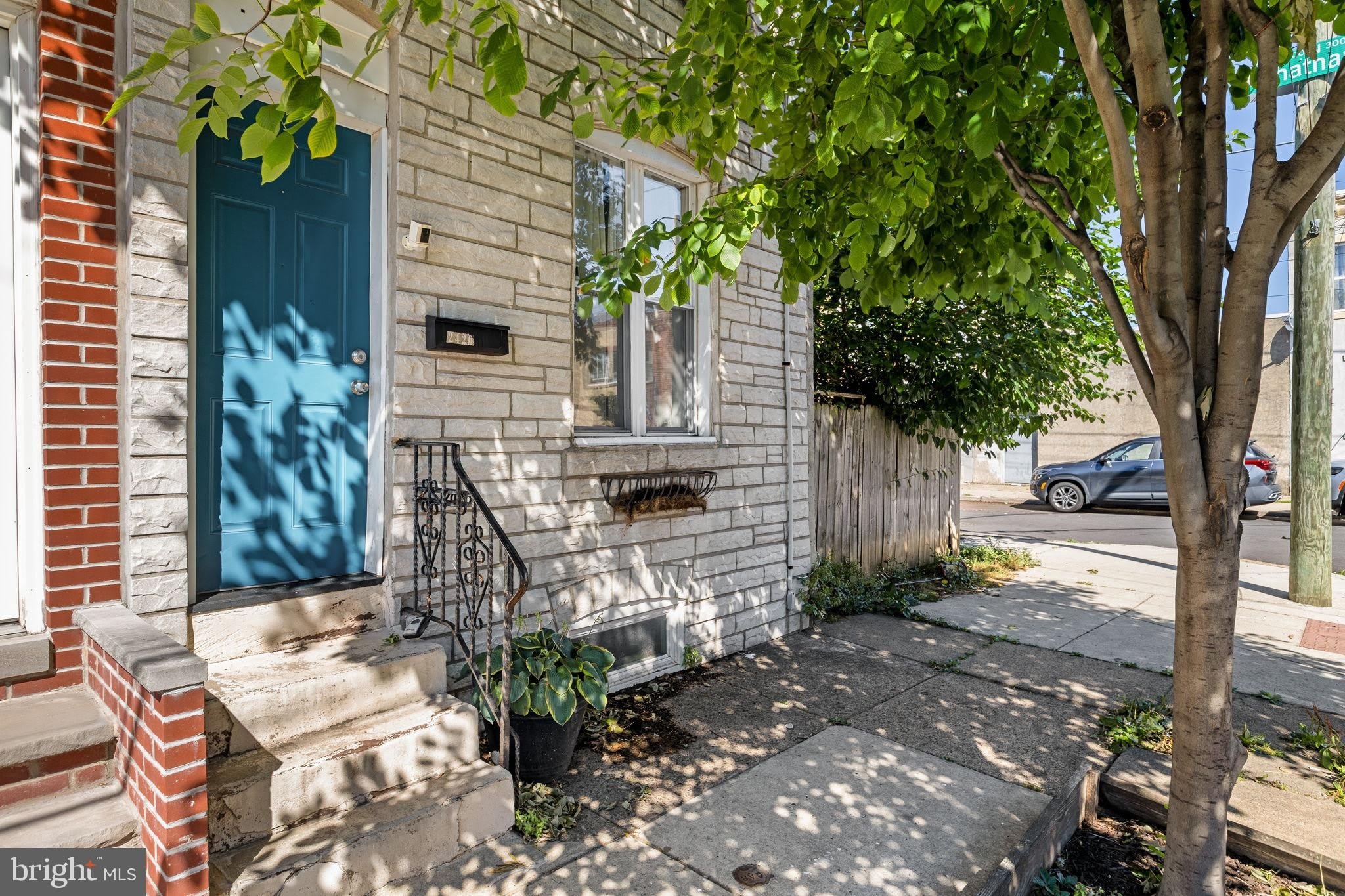 2426 E Indiana Avenue – photo 2