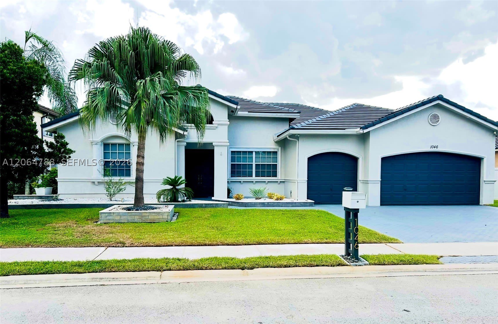 1046 SW 159th Way – photo 1