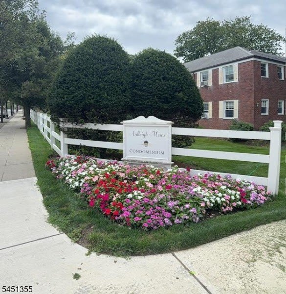 349 Bloomfield Ave – photo 1