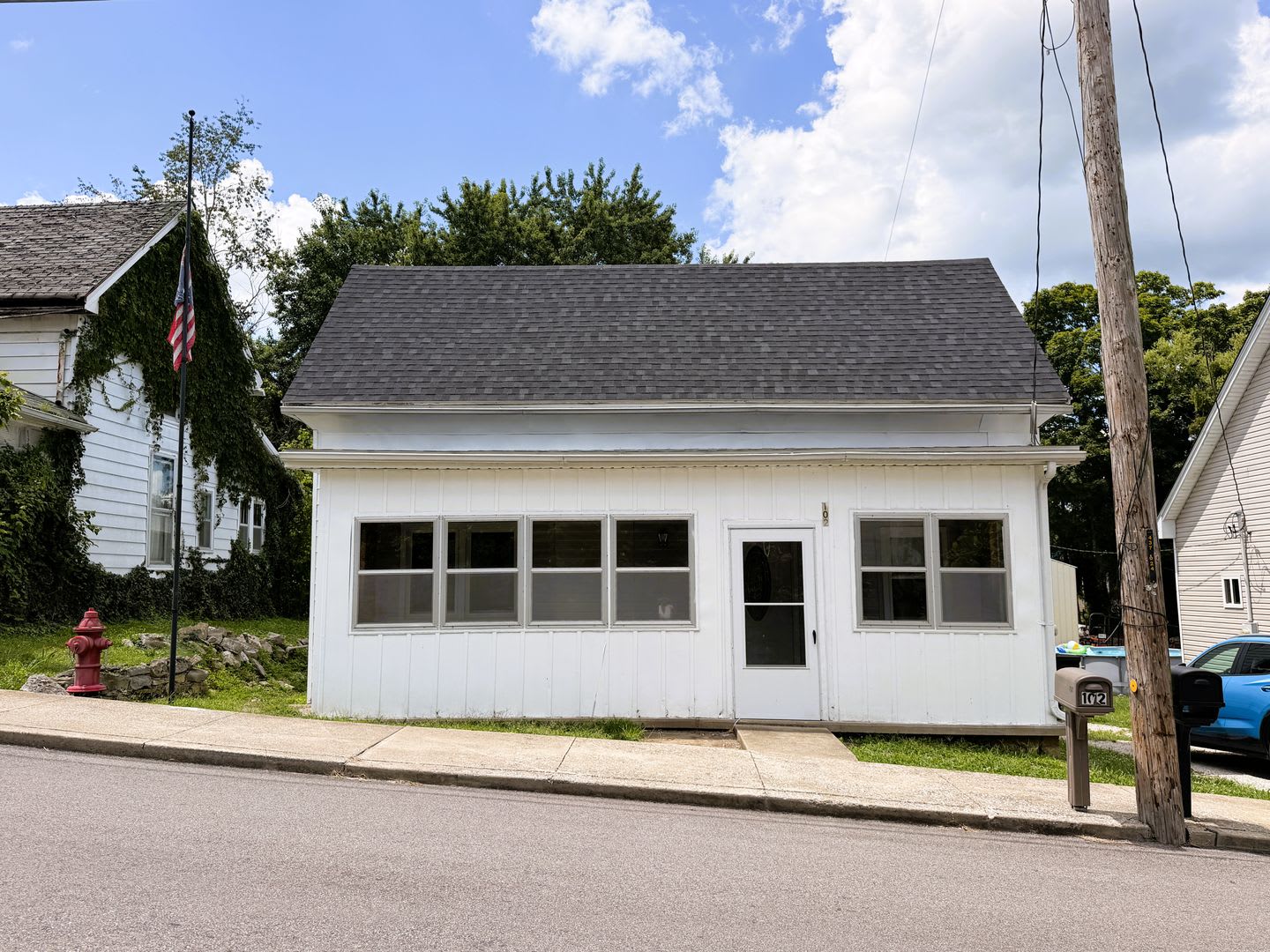 **Adventure and small-town charm await in the heart of Milltown!** – photo 1