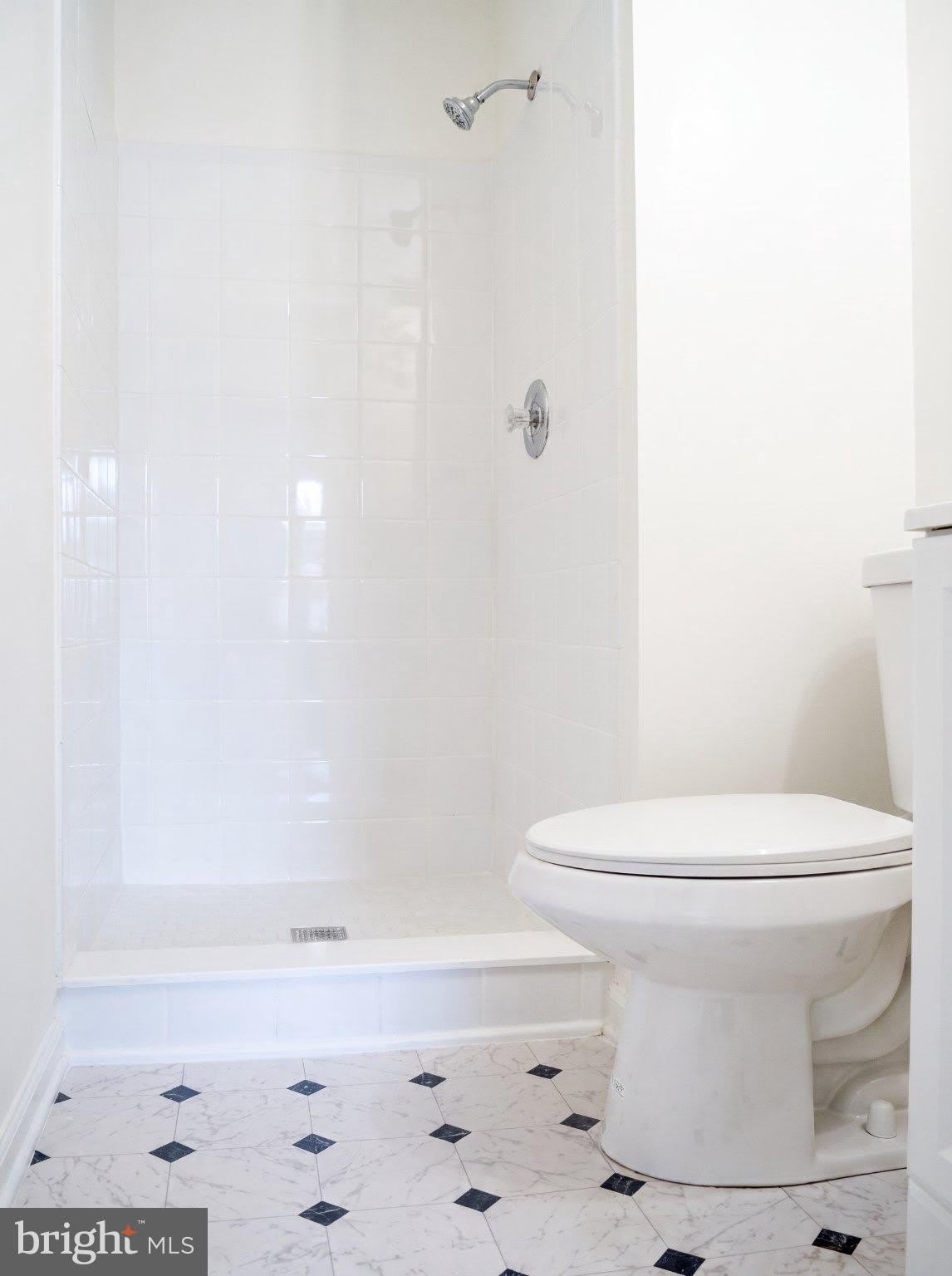 402 FOREST Court – photo 3