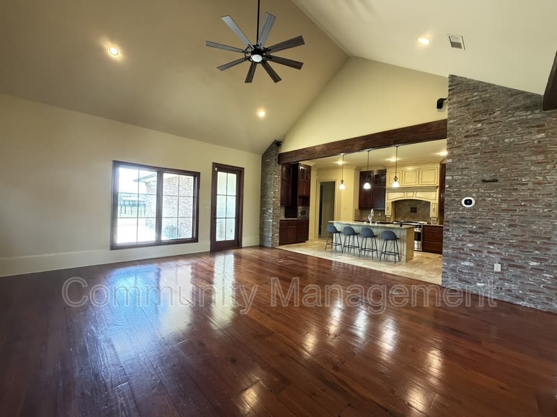 1532 Berwick Bnd – photo 4