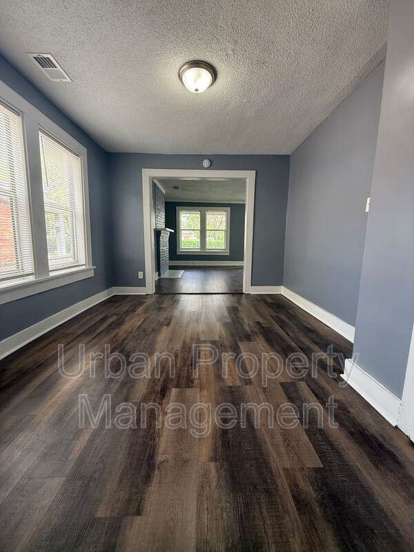 425 Carpenter St – photo 4