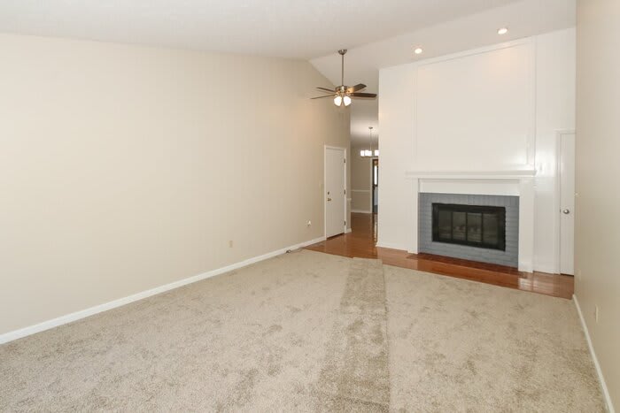 33 Rogers Road – photo 3
