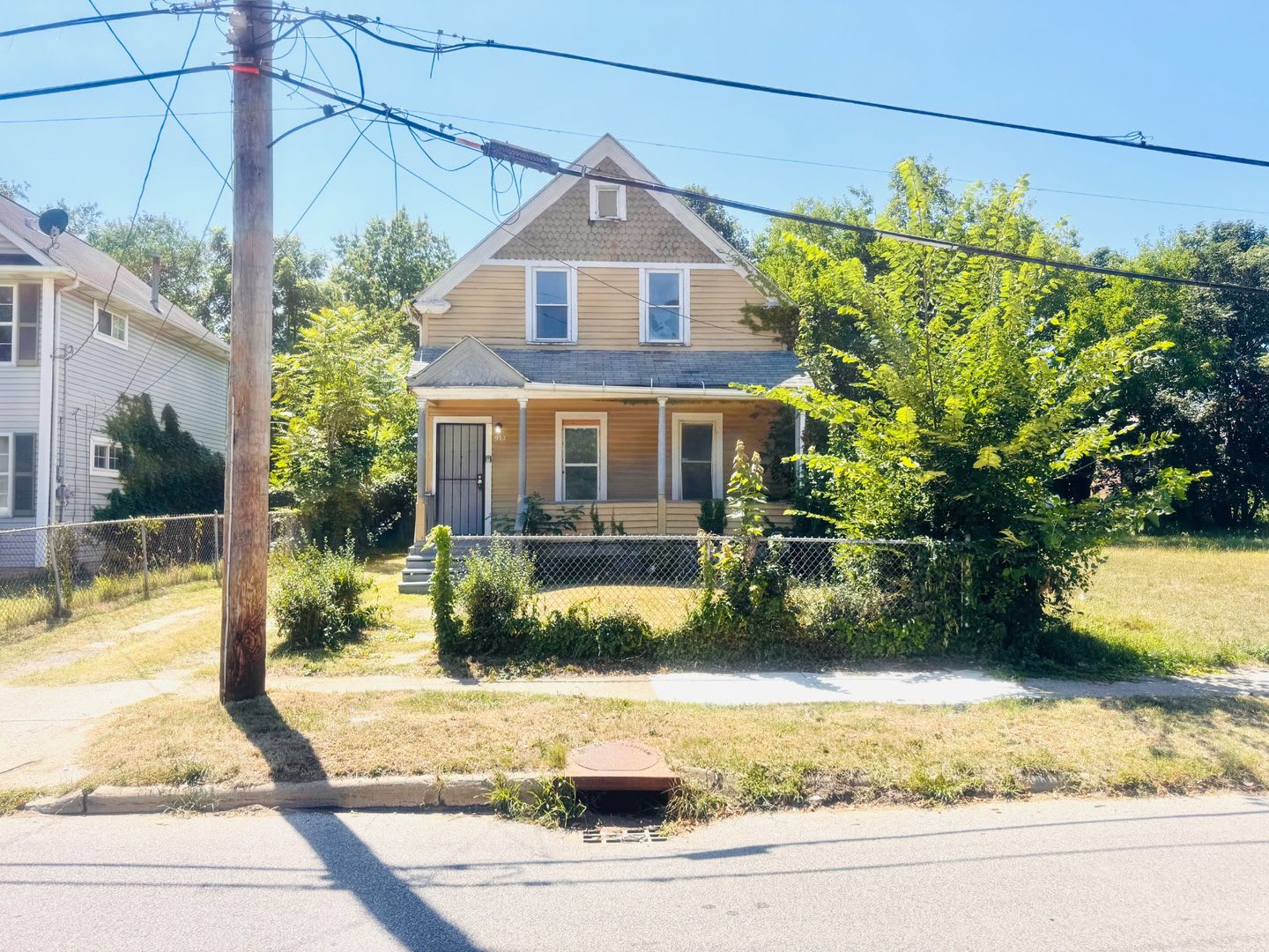 Charming 4-Bedroom Property in Prime Location – photo 1
