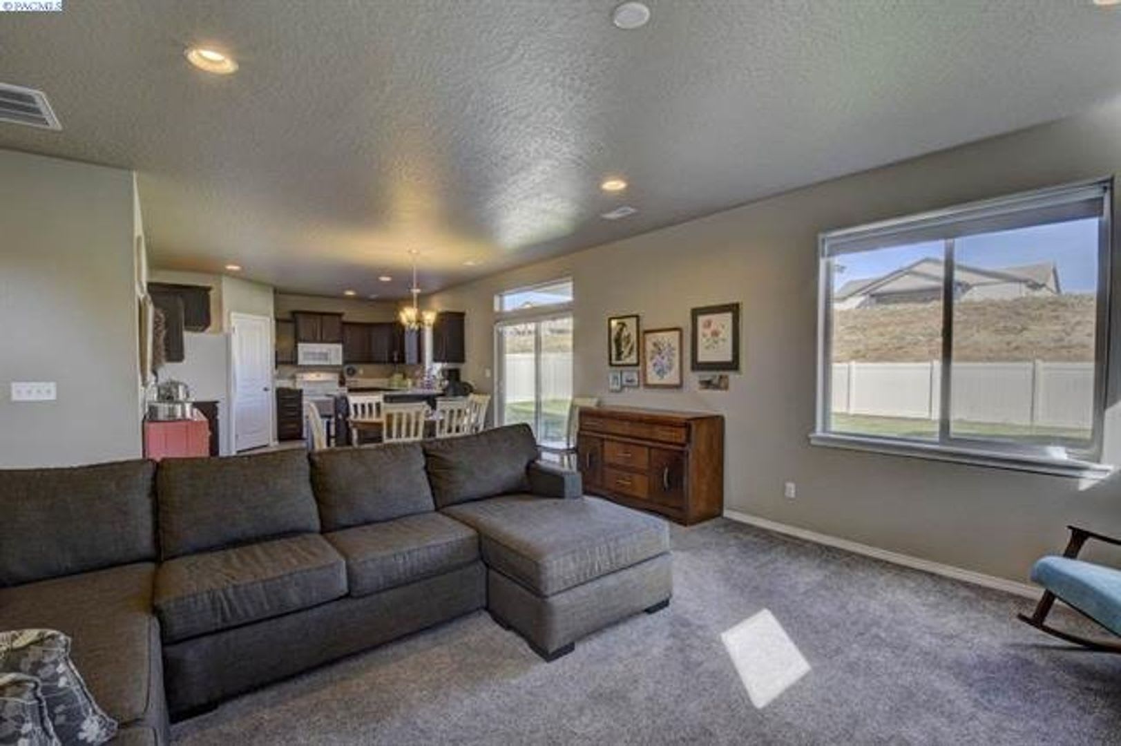 Immaculant 4BD/2.5BA Single Family Home on Sunnyside Hill – photo 5