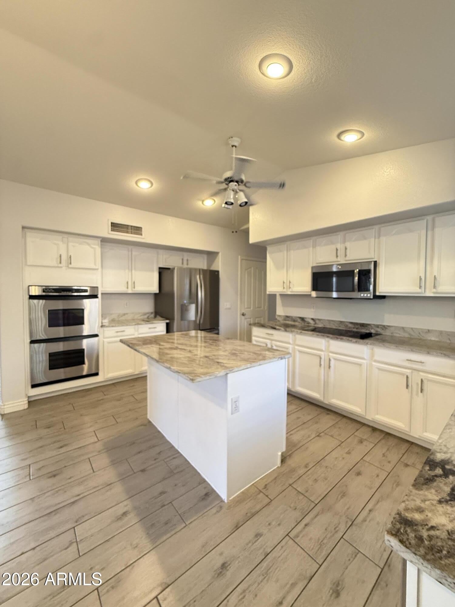 1265 E SPUR Avenue – photo 2