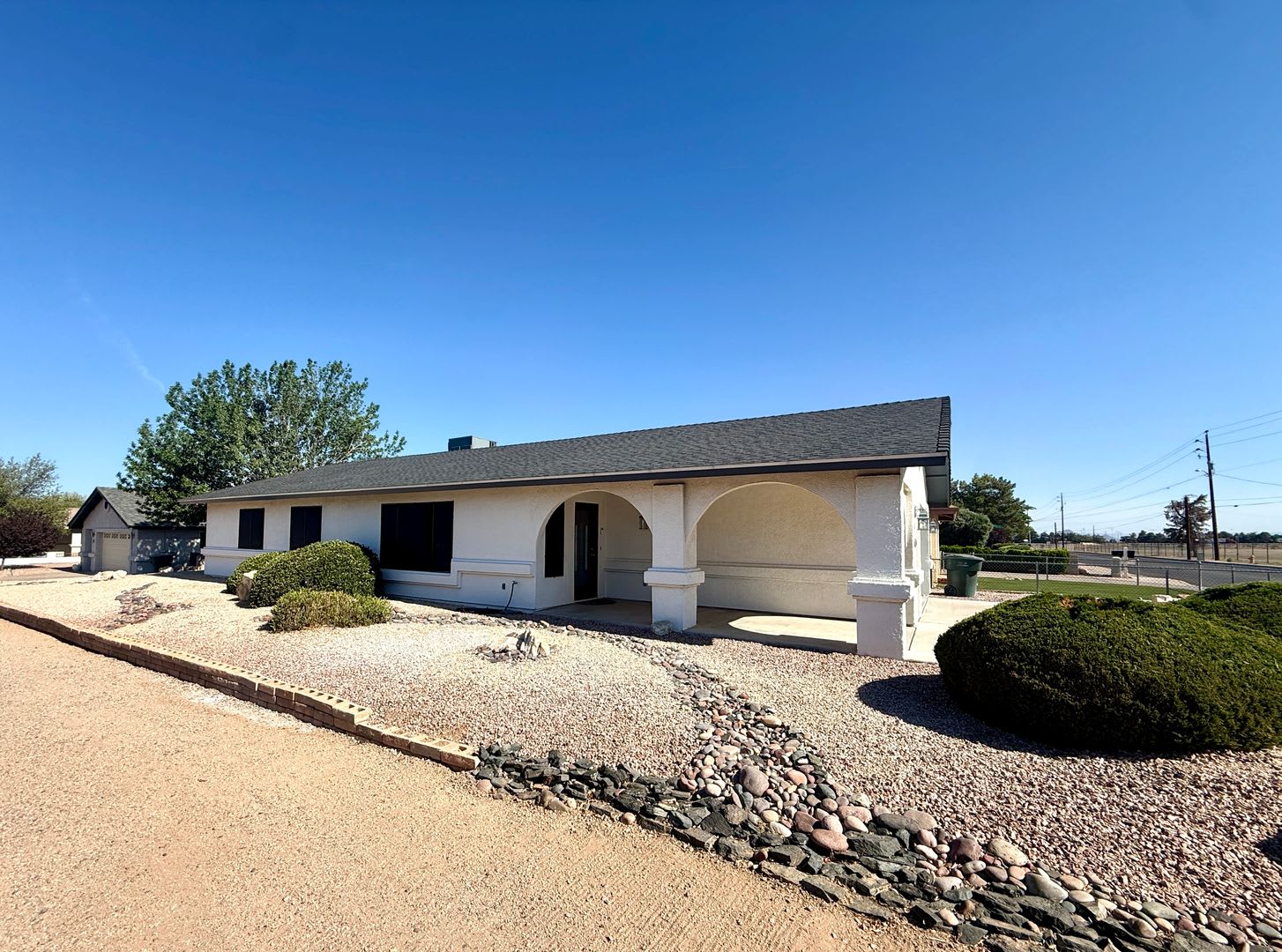Updated 3 Bedroom 2 Bathroom Home In Central Kingman Across From The Mohave County Fairgrounds – photo 3