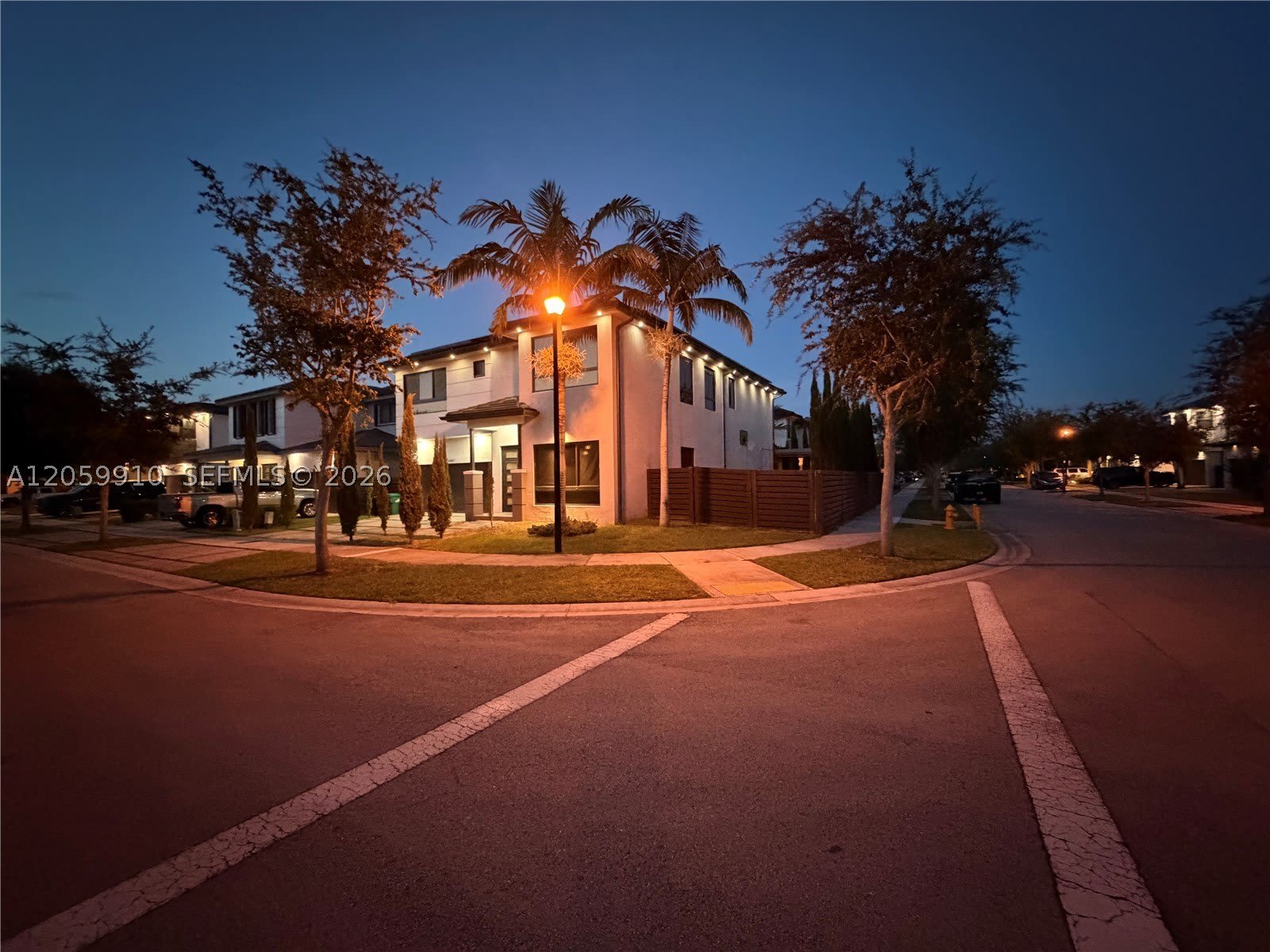 13661 SW 160th Ct – photo 4