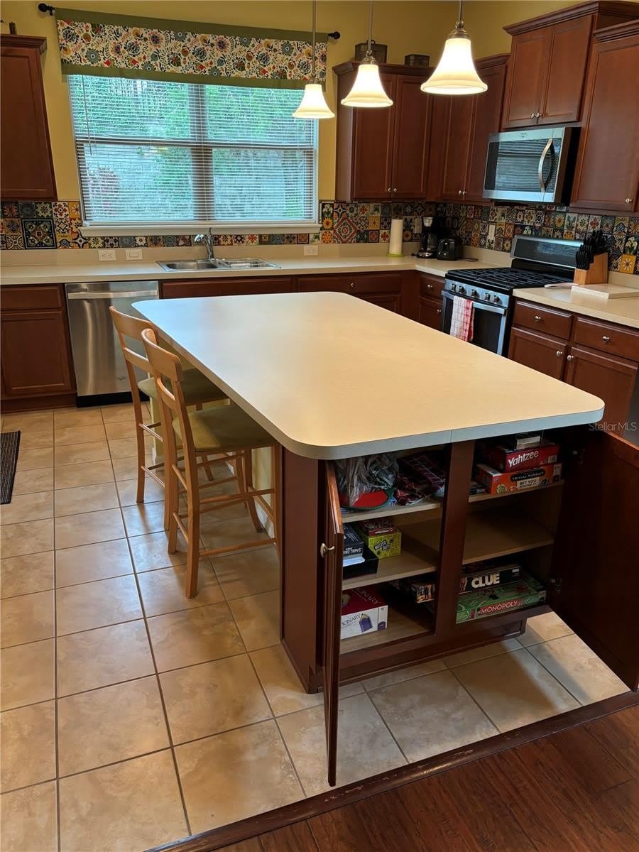 221 ALMERIA Way – photo 3