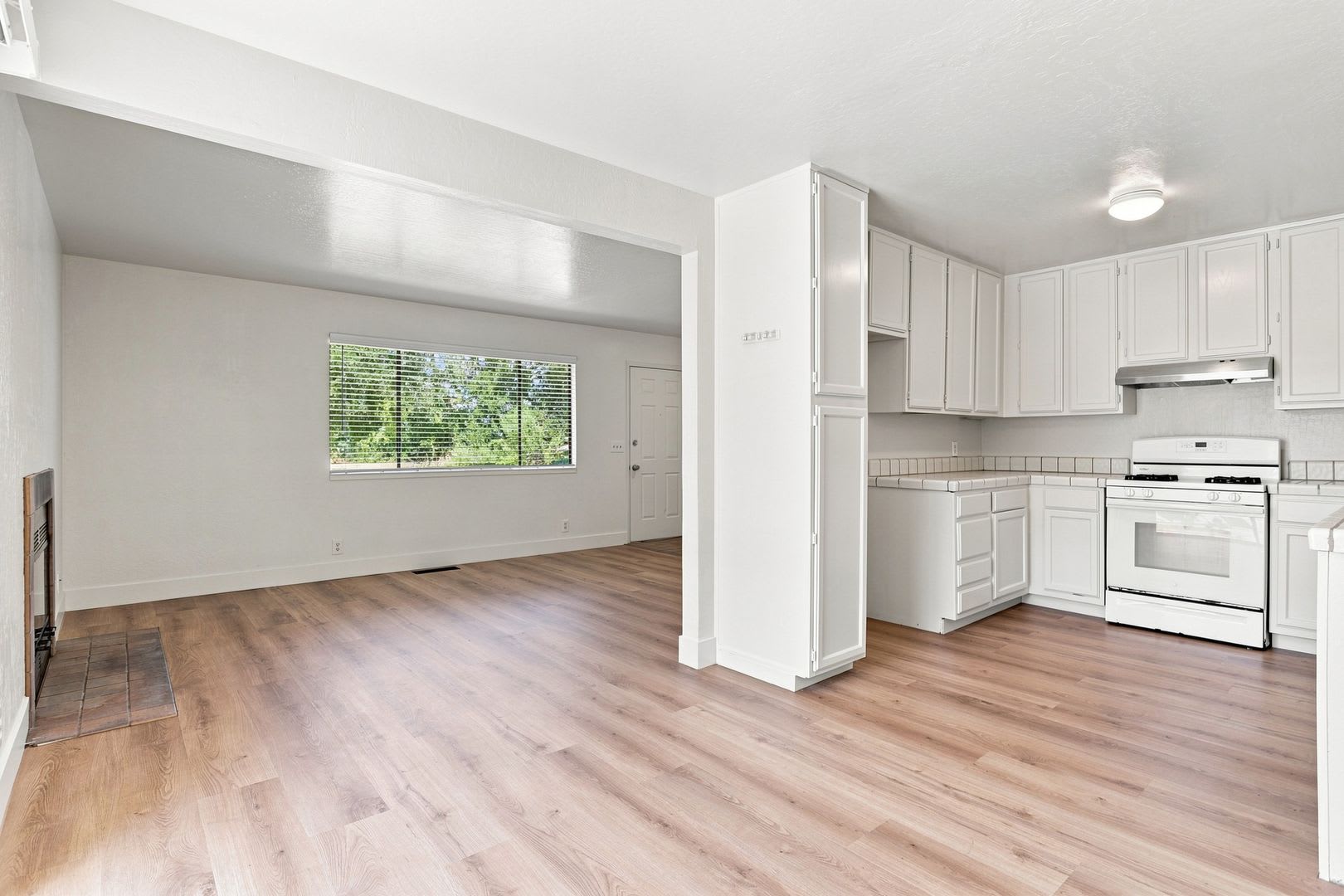 Updated Single Story Condominium – photo 5