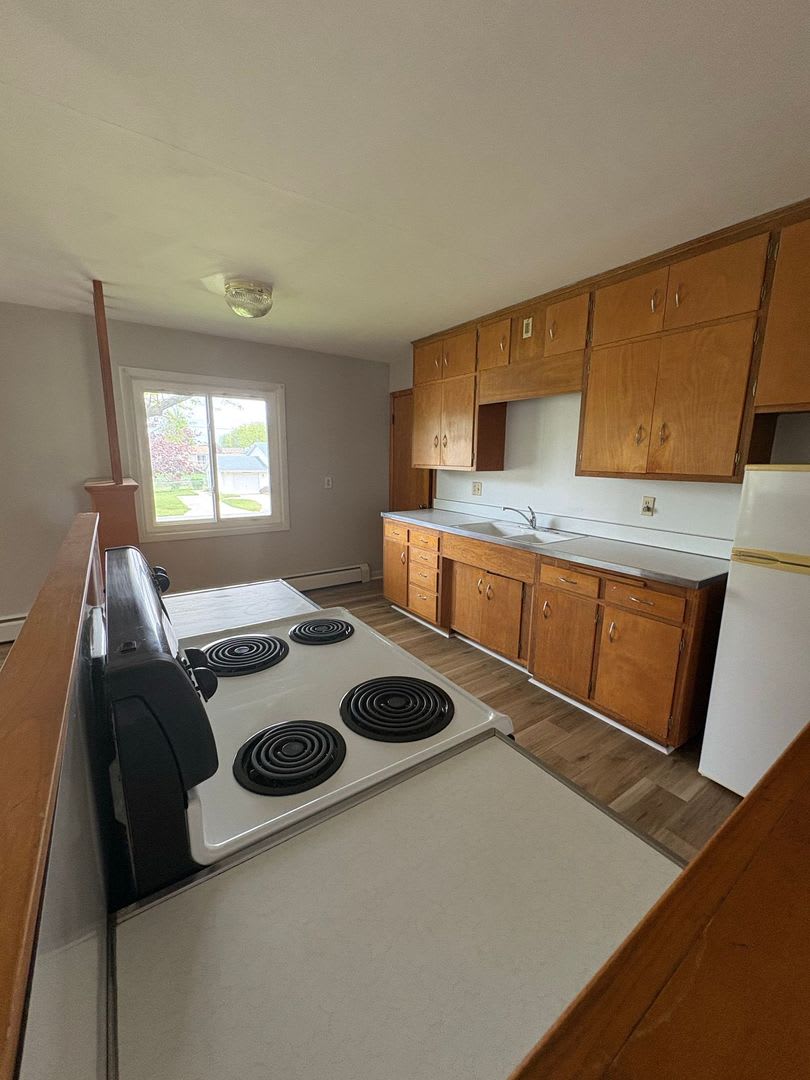335 E Elder – photo 4