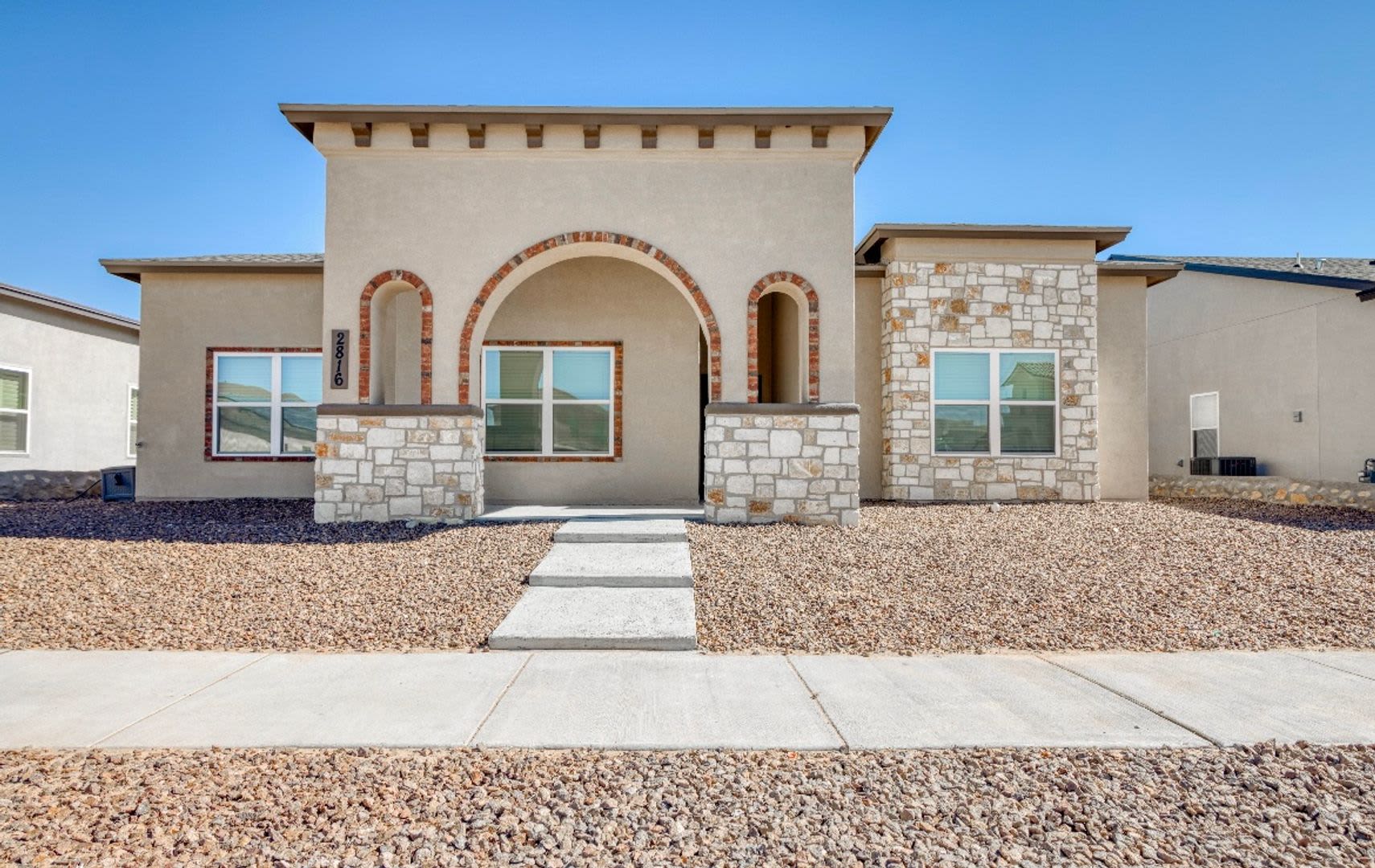 Eastside Area For Short Or Long Term Rental Completely Furnished Beautiful 4 Bed 2 5 Baths – photo 2