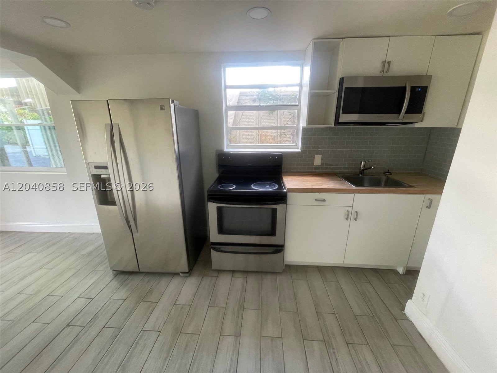1865 NW 16th St – photo 4