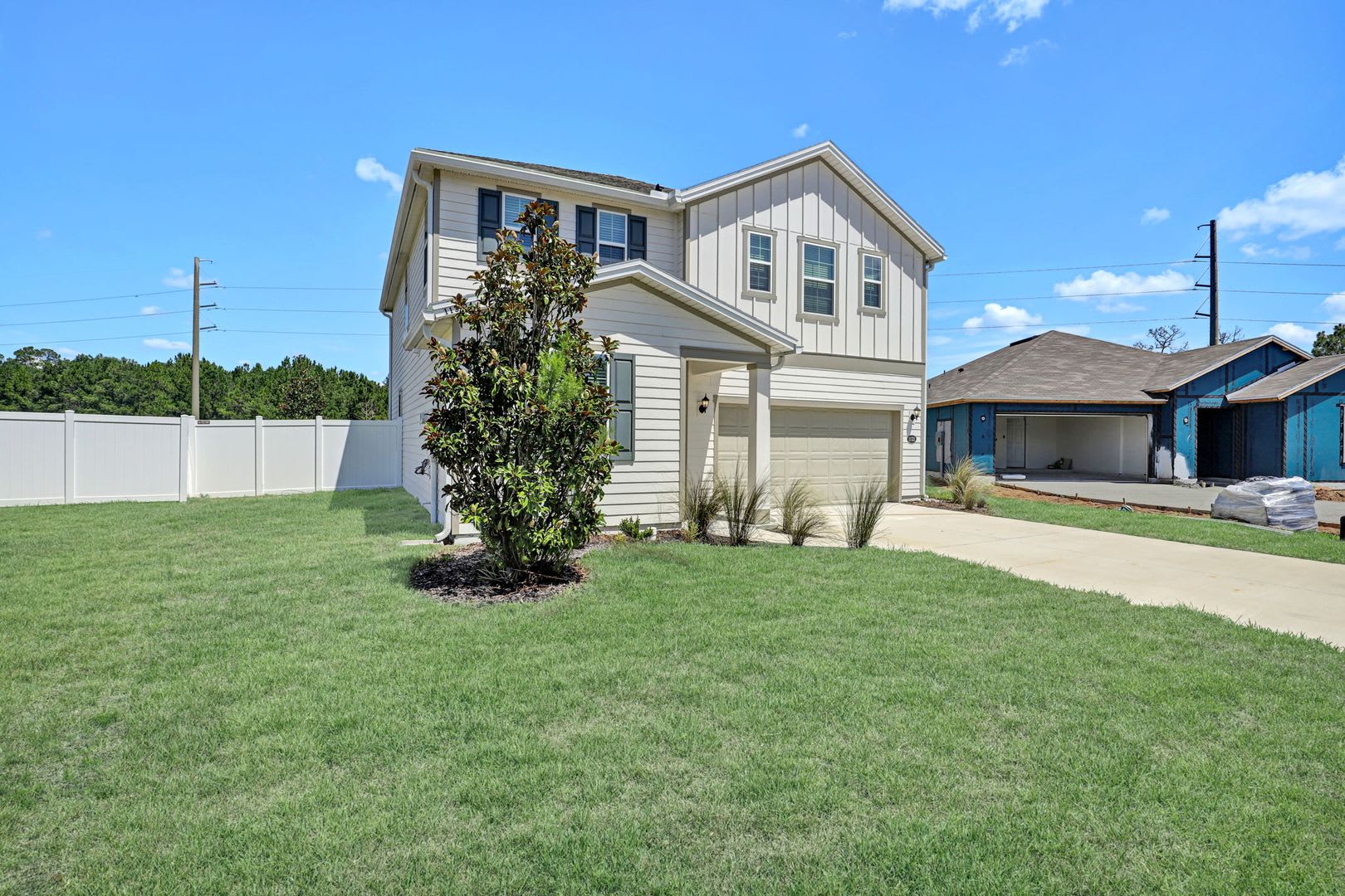 Like new 4 bedroom/ 3 bathroom home on the Westside – photo 3