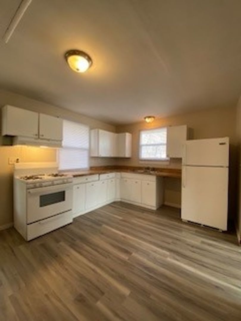 2 Bedroom Home in South Bend! – photo 4