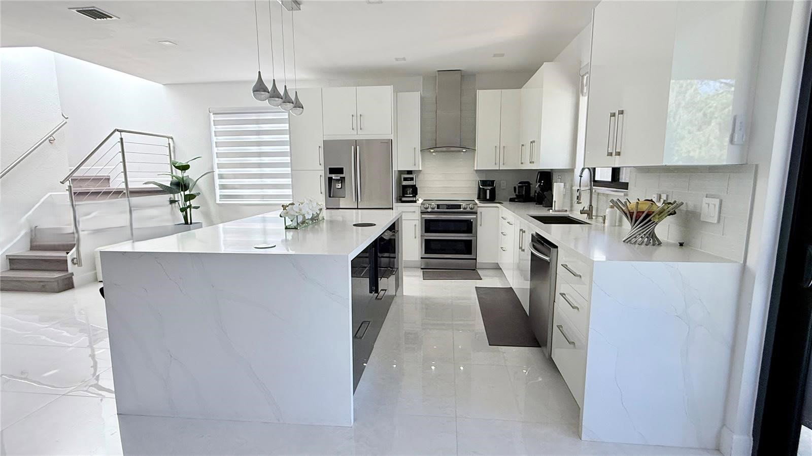 1392 Canary Island Drive – photo 3