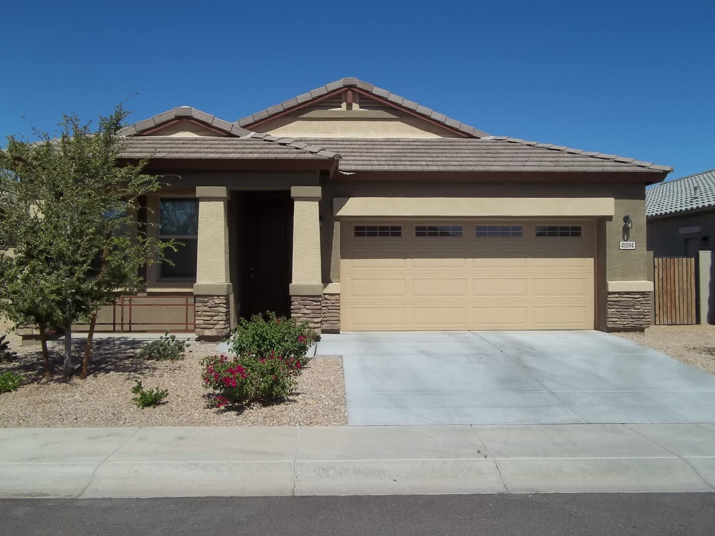 Beautiful Home in Gated Community – photo 1