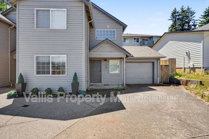 5262 Springcrest Drive – photo 2