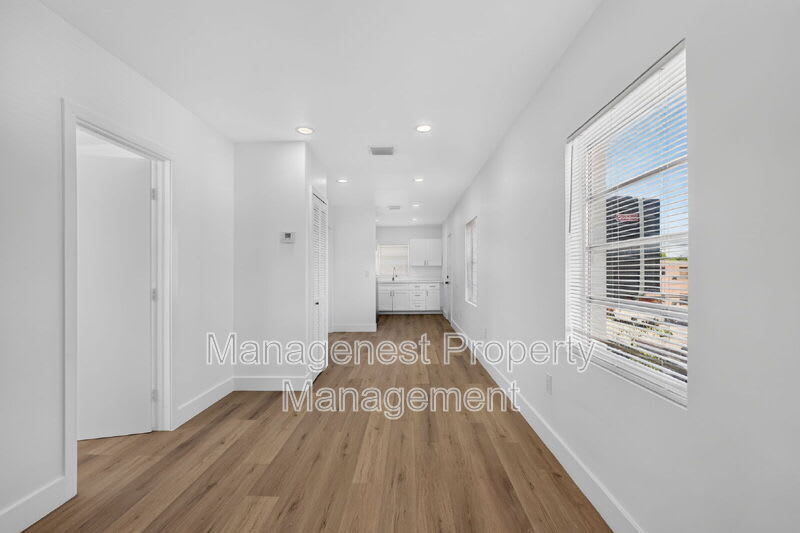 614 SW 19th Ave – photo 3