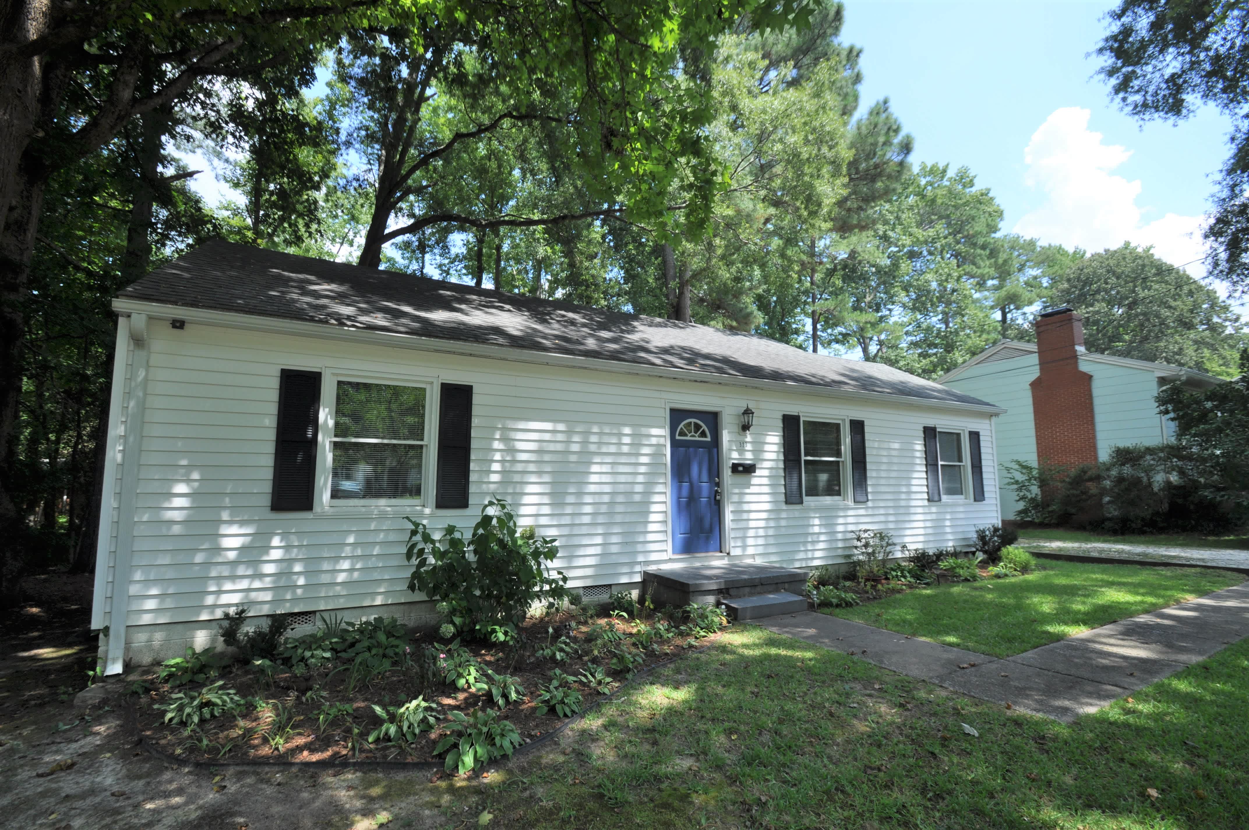323 E Park St – photo 1